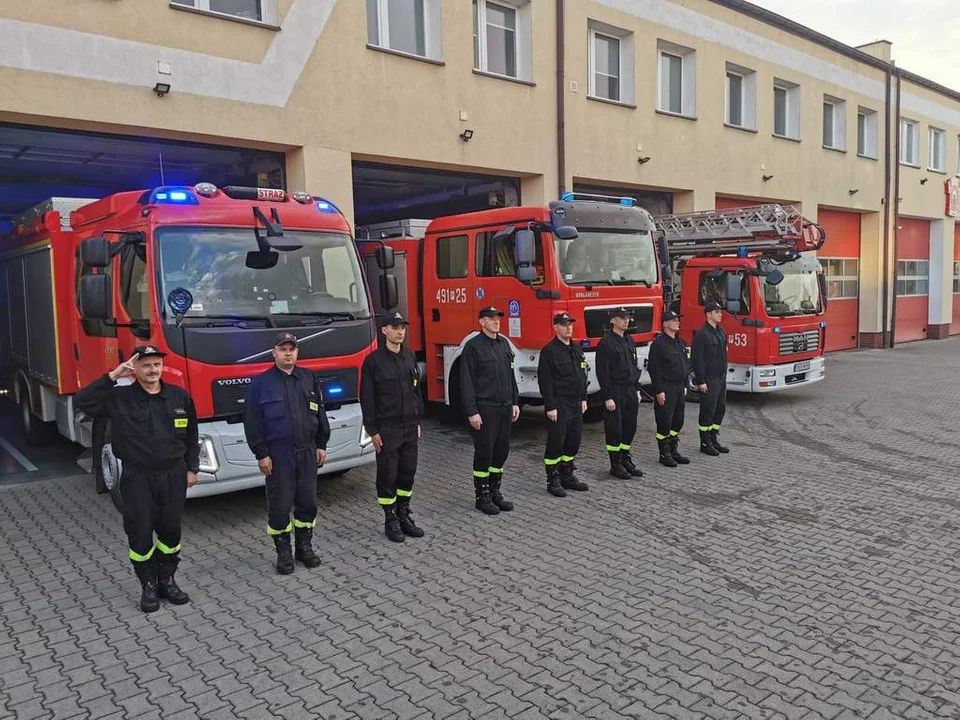 Strażacy z Krotoszyna oddają hołd zmarłemu koledze