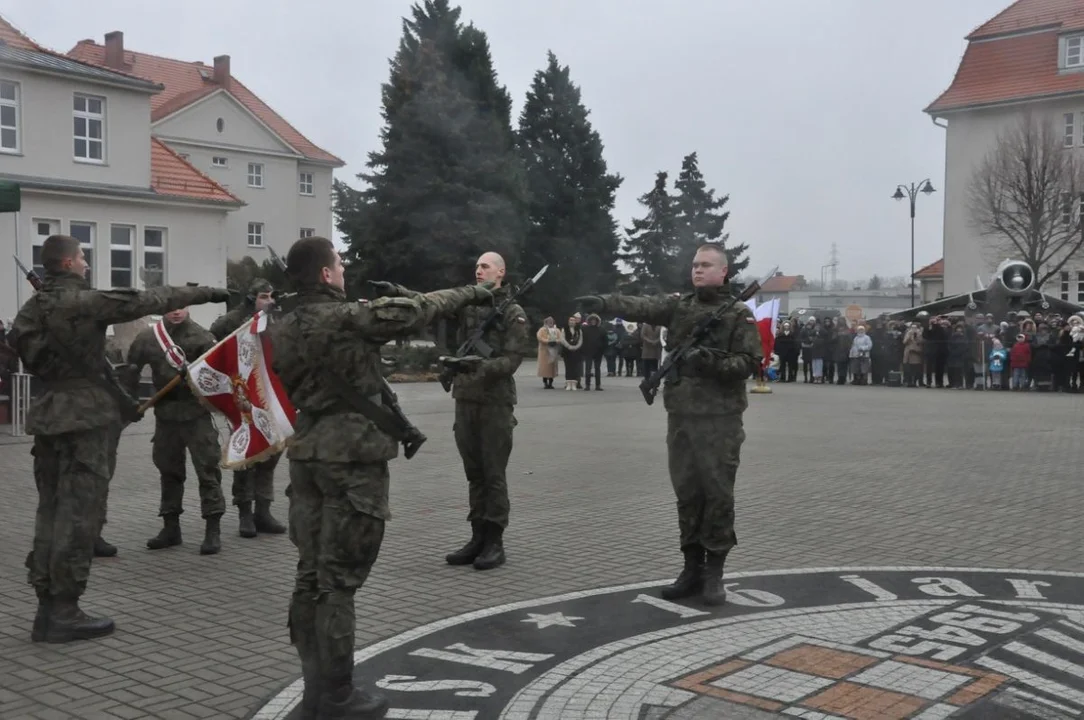 Pierwsza przysięga po 12 latach przerwy w 16. Jarocińskim Batalionie Remontu Lotnisk [ZDJĘCIA] - Zdjęcie główne