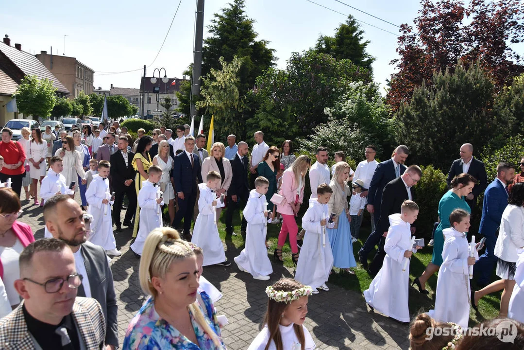 Sakrament I Komunii Świętej w parafii w Pogorzeli