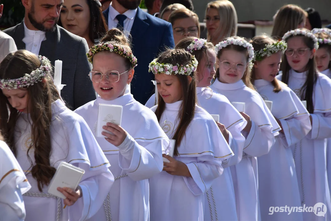 Sakrament I Komunii Świętej w parafii w Pogorzeli