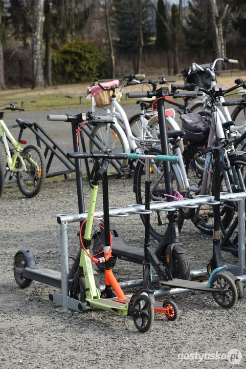 Skradziono hulajnogi z terenu szkoły podstawowej w Krobi