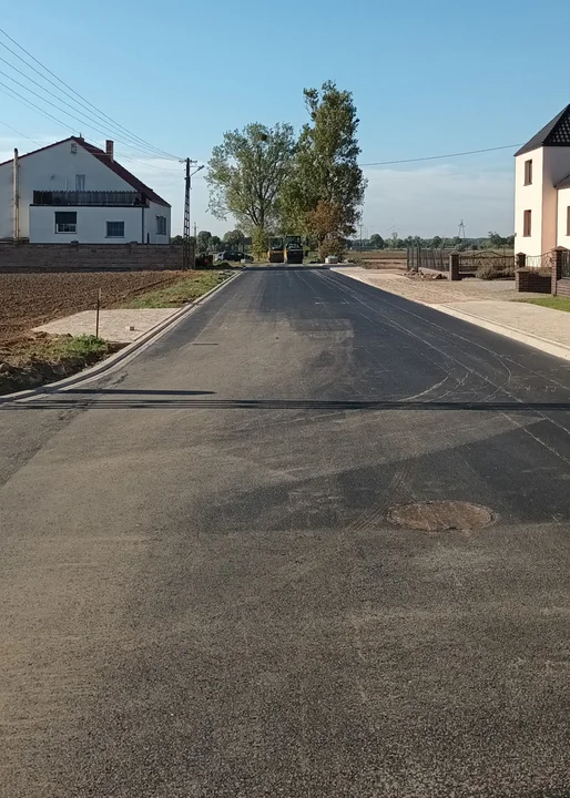 PRZEBUDOWANA DROGA W SOBIAŁKOWIE