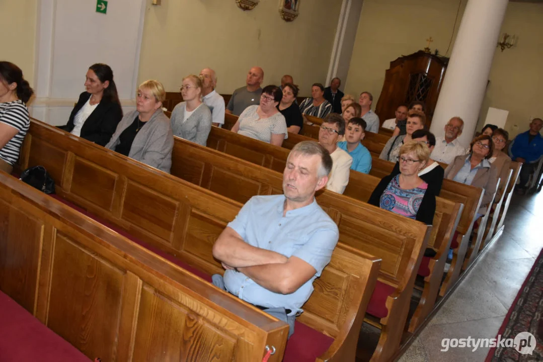 Pożegnanie proboszcza ks. Artura Michalaka w parafii pw. Świętej Trójcy w Zimnowodzie