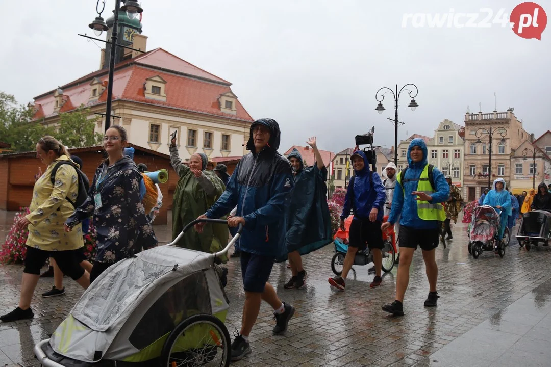 Pielgrzymi na ulicach Rawicza