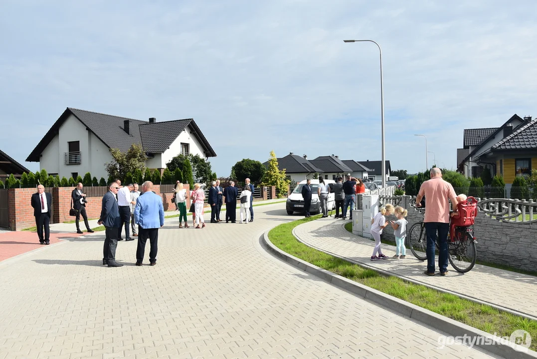 Oddanie do użytku ulic Wiejskiej, Rolniczej i Ogrodowej w Pępowie oraz kanalizacji sanitarnej i drogi w Babkowicach