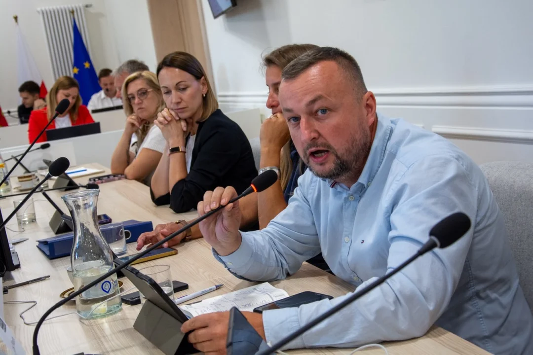 Posiedzenia Rady Miejskiej w Jarocinie (lipiec 2025 r.)