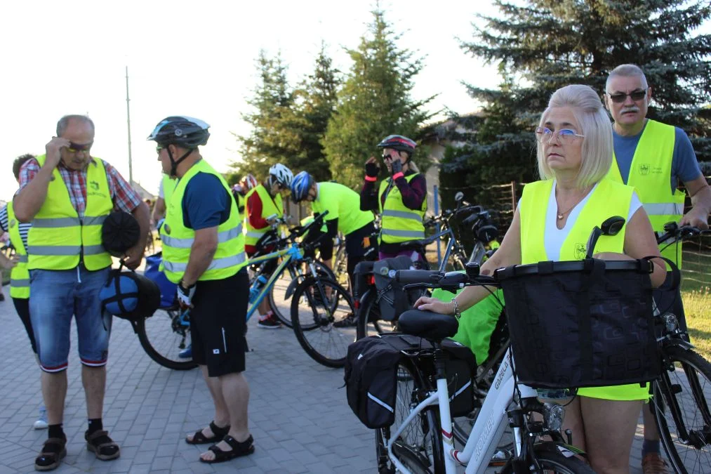 Rowerzyści z Jarocina wyruszyli w drogę na Jasną Górę