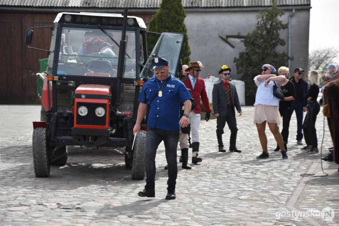 "Niedźwiedzie" wróciły do Zalesia - wesoły śmigus-dyngus