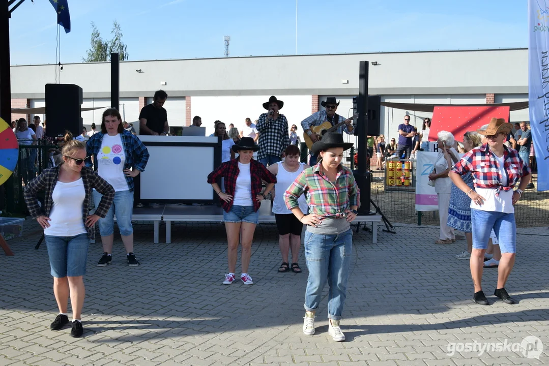 Piknik "Stara gazownia łączy pokolenia" w Krobi FOTO