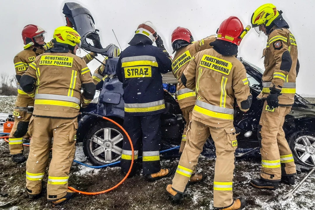 Zderzenie trzech samochodów w Wałkowie