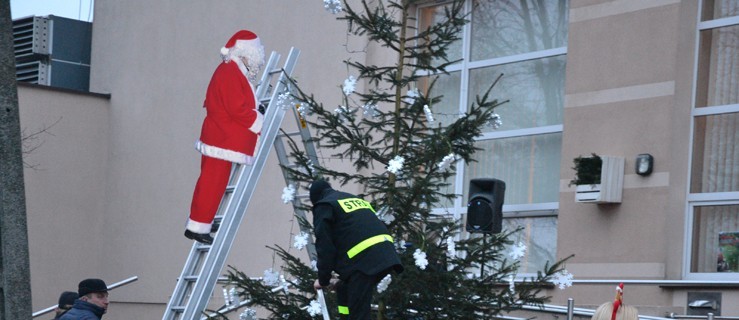 Mikołaj utknął w kominie. Do akcji musieli wkroczyć strażacy - Zdjęcie główne