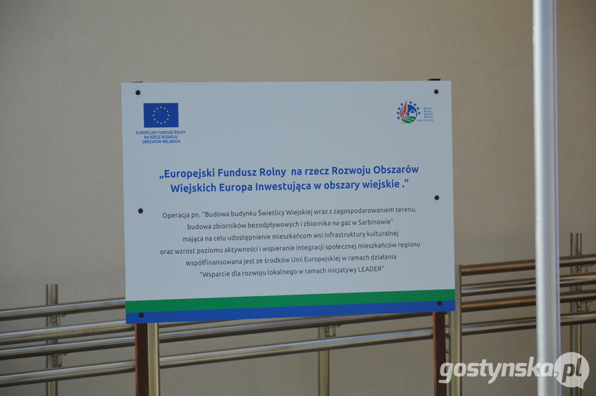 - Jestem bardzo szczęśliwy, że Sarbinowo zyskało tak nowoczesny i dobrze wyposażony obiekt, który bardzo upiększył naszą wioskę. (...) Możemy dziś cieszyć się powstałą tak długo wyczekiwaną przez mieszkańców świetlicą - mówił sołtys Grzegorz Bzdęga.