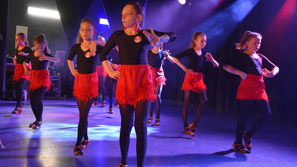 Międzynarodowy Dzień Tańca w Gostyniu. Rodzice byli dumni! - Zdjęcie główne