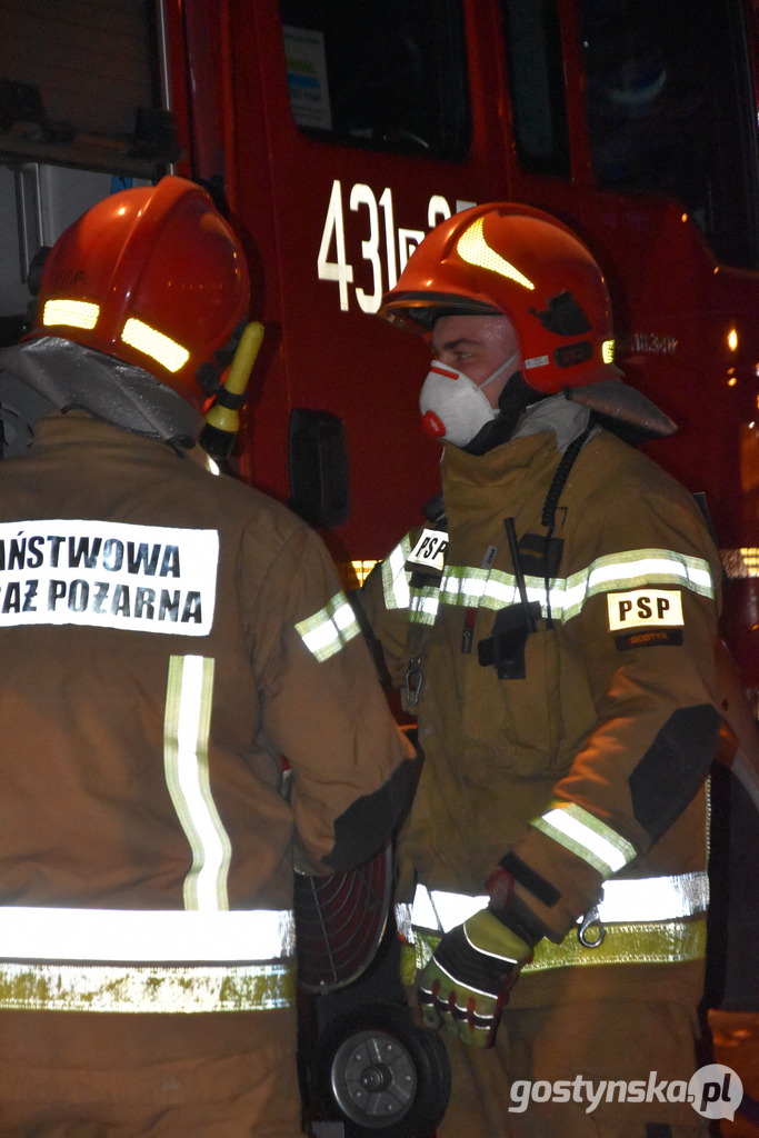 Gostyńska straż pożarna i policja zostali wezwani przed północą do gostyńskiego szpitala. Na oddziale chorób wewnętrznych wybuchł pożar. Dlaczego?