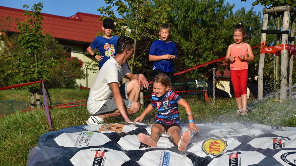 Mieszkańcy Osiedla Prawobrzeżny Gostyń szaleli na wakacyjnym festynie. I tak jest od 15 lat - Zdjęcie główne