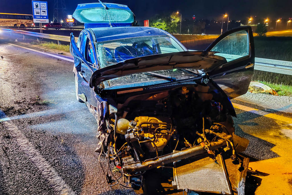 Śrem. Zderzenie dwóch samochodów na obwodnicy śremskiej. Jednym z uczestników byli mieszkańcy gm. Gostyń