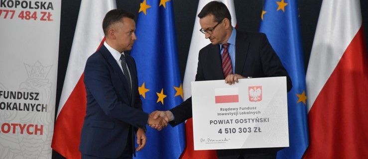 Premier wręczał promesy finansowe. Publicznie obiecał kolejne środki dla szpitala - Zdjęcie główne