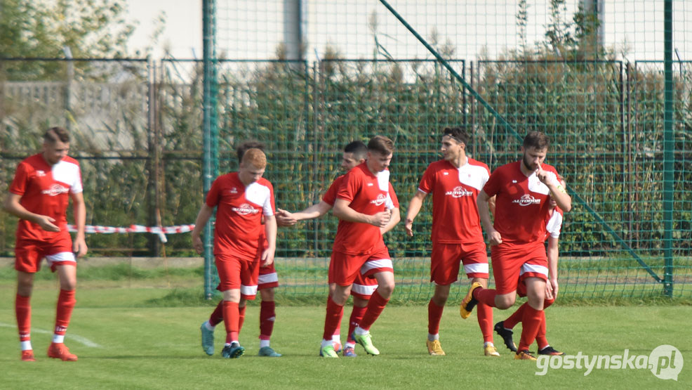 Piast Poniec - Pogoń Śmigiel 4 : 1