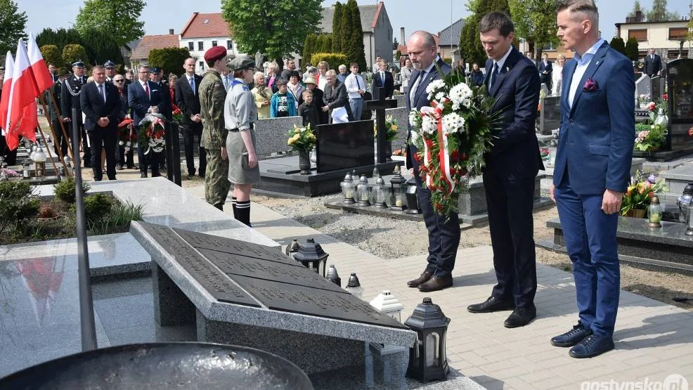 Obchody Święta Konstytucji 3 Maja w Krobi 2022. "O jakości i sile naszego państwa nie przesądza treść przepisów, ale przede wszystkim treść codziennego życia ludzi" - Zdjęcie główne