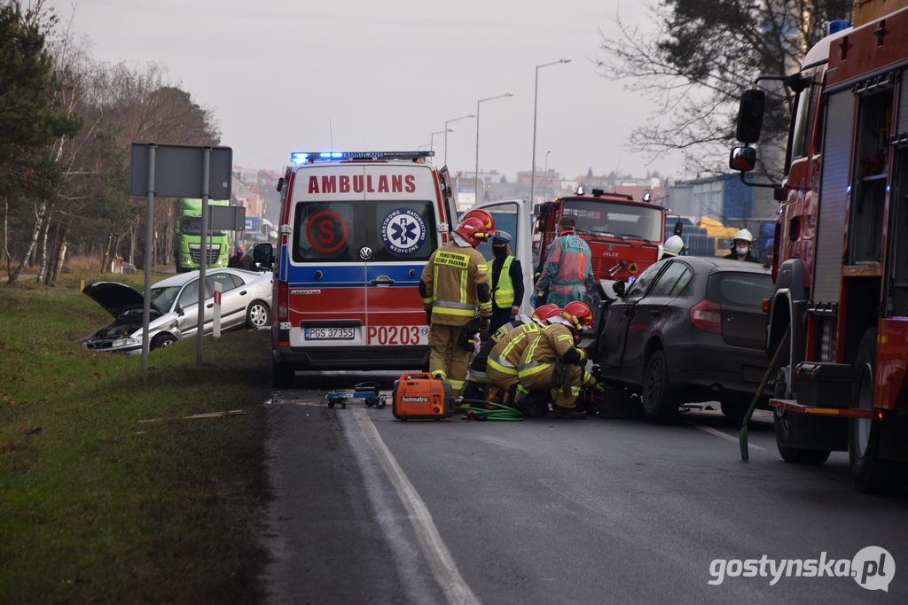 Prowadząc BMW wjechała wprost na jadącego z przeciwka seata. Co się stało? - Zdjęcie główne