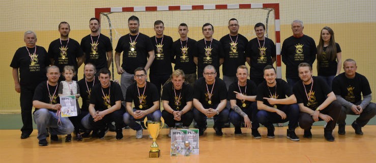 Wieczorek mistrzem Piaskowskiej Ligi Halowej 2016/2017 - Zdjęcie główne