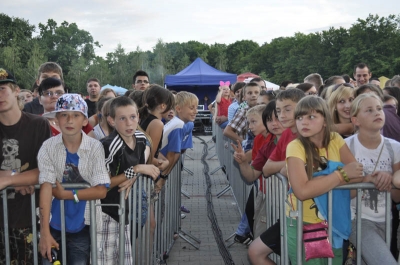 Koncert Łukasza Zagrobelnego na estradzie Dni Borku - Zdjęcie główne