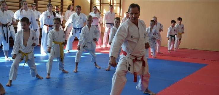 Zafundował przygodę z karate, która trwa od 40 lat [FILM] - Zdjęcie główne