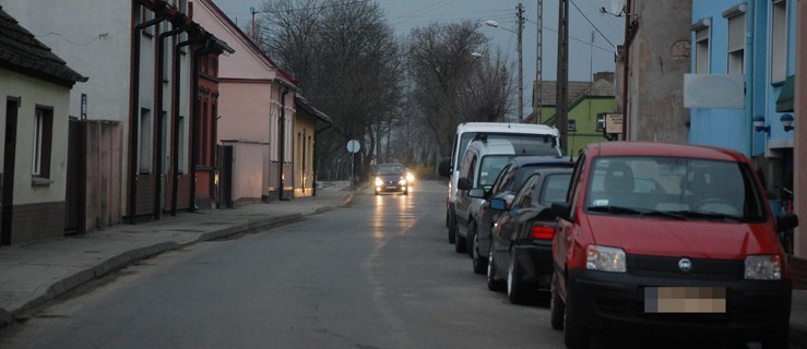 Zastawiają ulice, a samorząd szuka rozwiązania - Zdjęcie główne