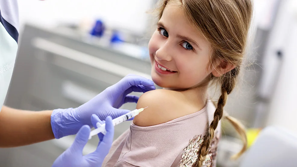 Zainteresowanie szczepieniami dzieci w powiecie gostyńskim „jest żadne”. Na ferie nie pojadą? - Zdjęcie główne