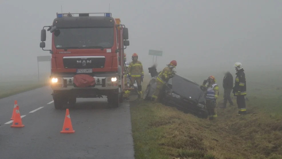 21-letnia mieszkanka gminy Pępowo dachowała BMW na trasie Taniecznica-Bodzewo - Zdjęcie główne