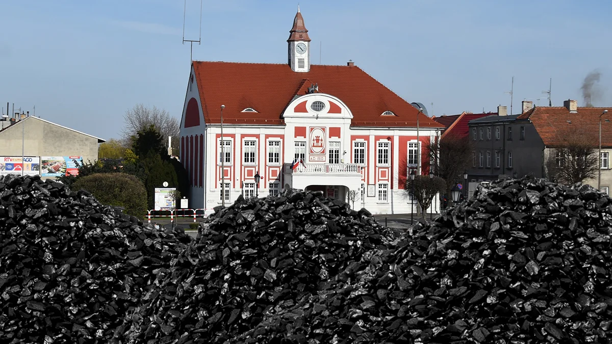 Sprzedaż węgla w gminie Gostyń. Wnioski o preferencyjny zakup opału można składać w urzędzie miejskim - Zdjęcie główne