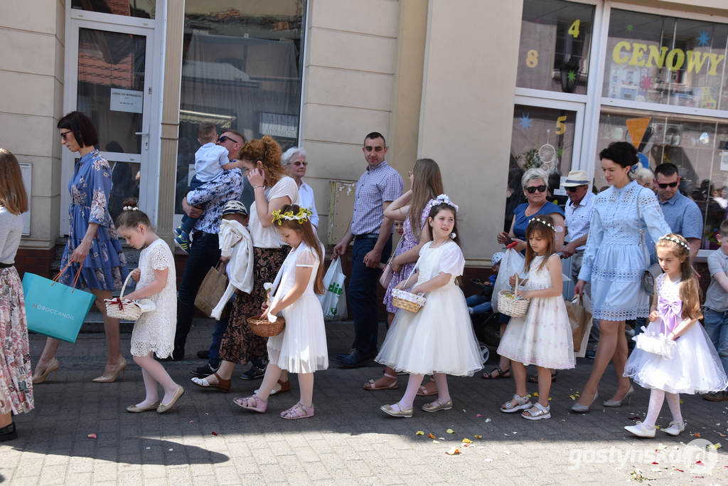 Przed tak wielkim Sakramentem upadajmy wszyscy wraz. Uroczystość Bożego Ciała w Gostyniu