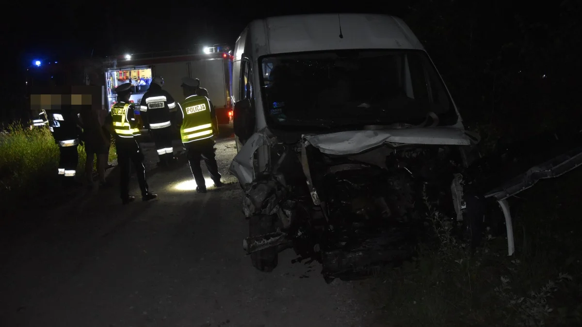 Zderzenie samochodu osobowego z dostawczakiem na skrzyżowaniu Pogorzela - Kaczagorka - Zdjęcie główne