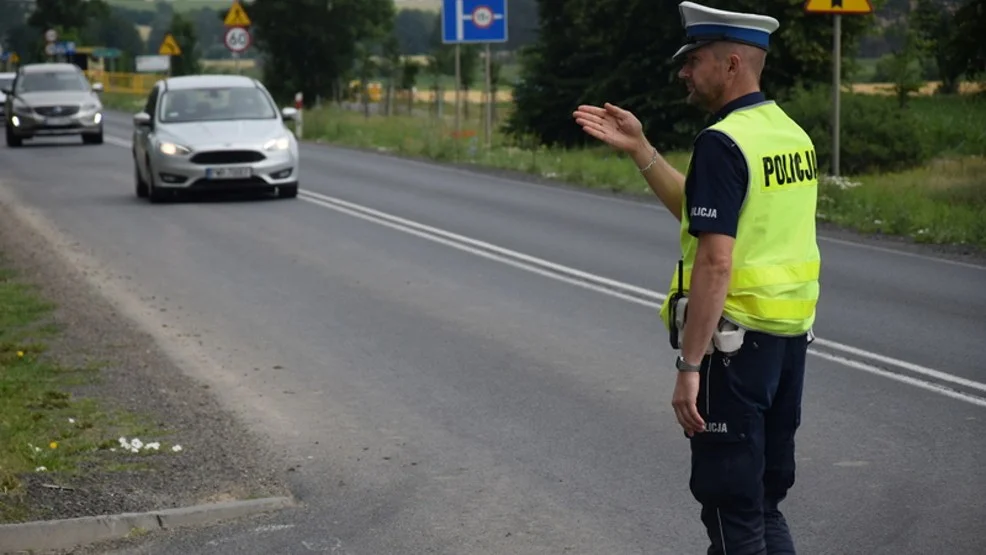 Policjanci z Borku Wielkopolskiego zatrzymali w długi weekend dwóch pijanych kierowców. Za popełnione przestępstwa odpowiedzą przed sądem - Zdjęcie główne