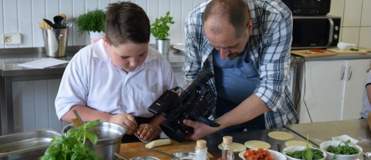 Odkrywa swój świat. Kulinarny videoblog Mateusza Biernata - Zdjęcie główne