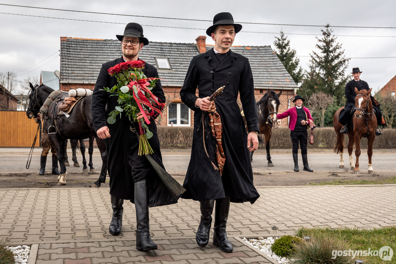 Śrendziny to obecnie tradycja równie rzadka, jak wesele biskupiańskie. Michał Chudy nie wyobrażał sobie jednak poprosić o rękę Marty Drożdżyńskiej inaczej, jak tylko zgodnie z obyczajem, w którym się wychował