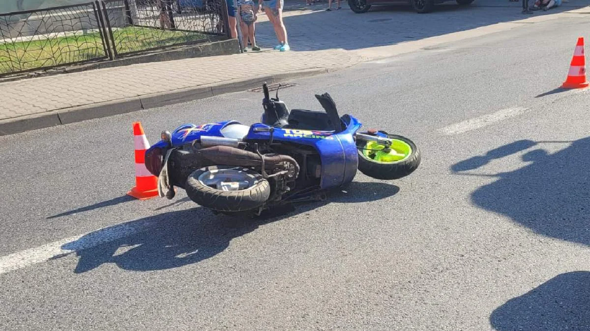 Potrącenie w Piaskach. 19-latek wjechał w motorowerzystę. - Zdjęcie główne