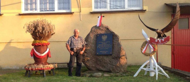 Rzeźbiarz działa. Tym razem dla strażaków - Zdjęcie główne