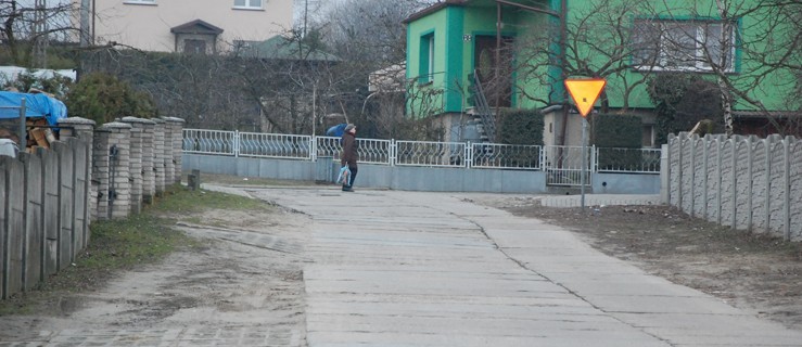 Wszystkie płyty drogowe przeznaczą na ulicę Dolną? - Zdjęcie główne