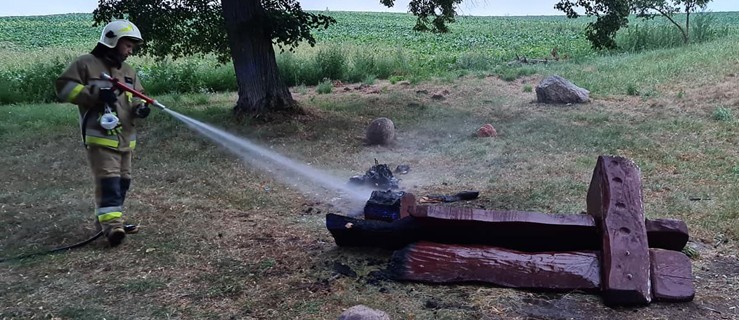 O poranku gasili ławkę - Zdjęcie główne