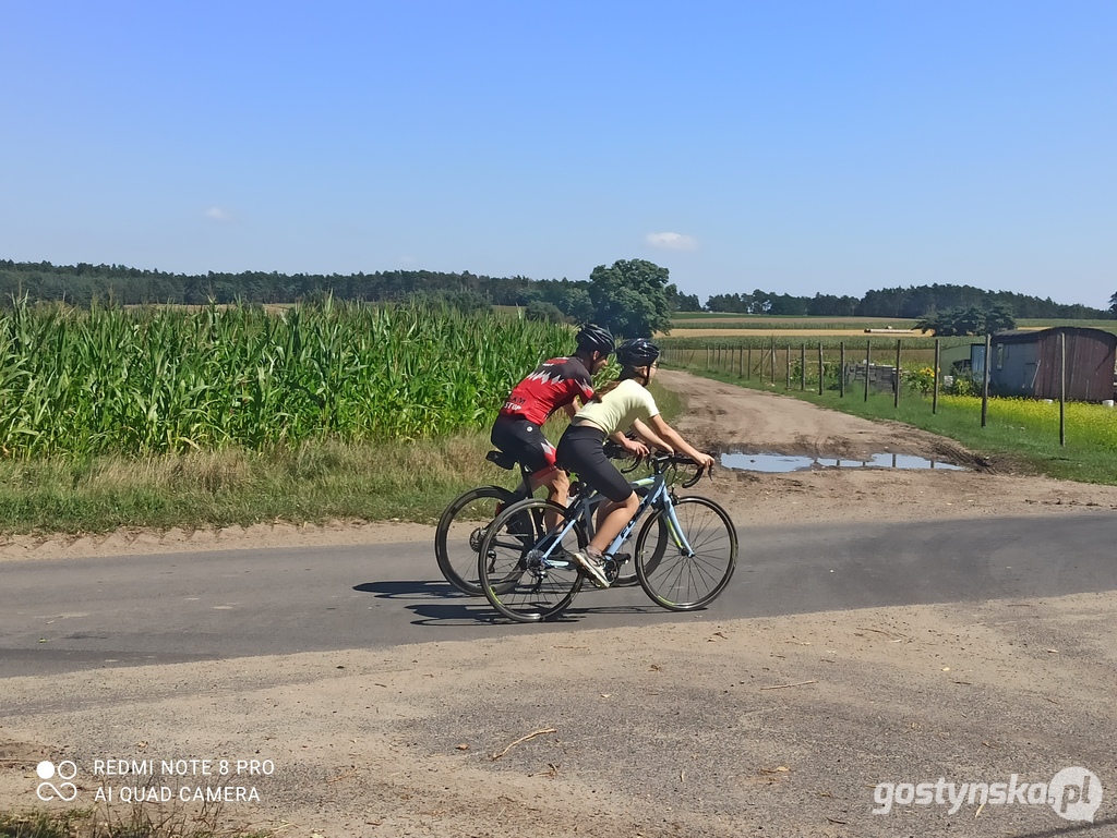 Zaczynał od tras turystycznych wraz z żoną, Edytą