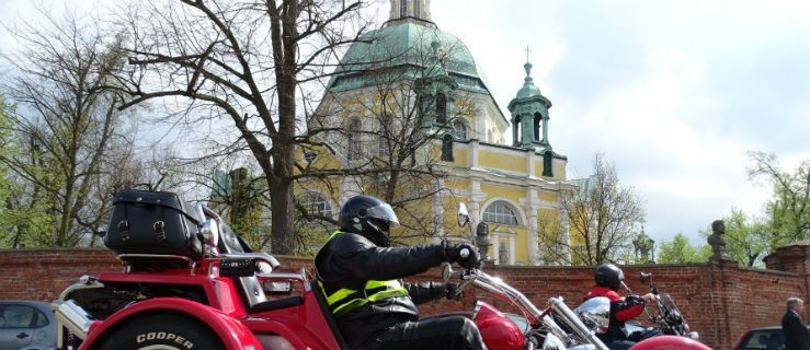 Prawie tysiąc motocyklistów w Piaskach - Zdjęcie główne