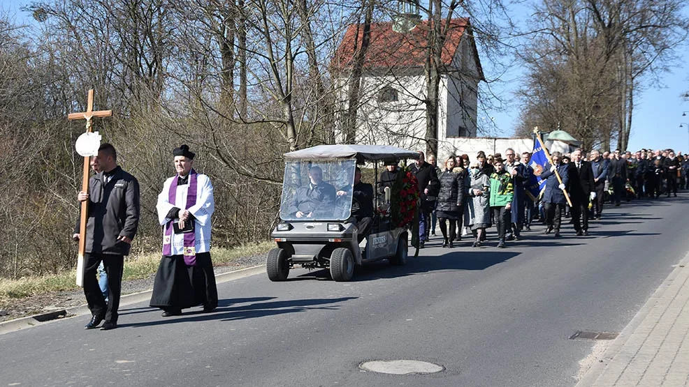 Pogrzeb śp. Jana Pedy z Gostynia. "Dla wszystkich był wielkim przyjacielem. Nikomu nie odmawiał pomocy" - Zdjęcie główne