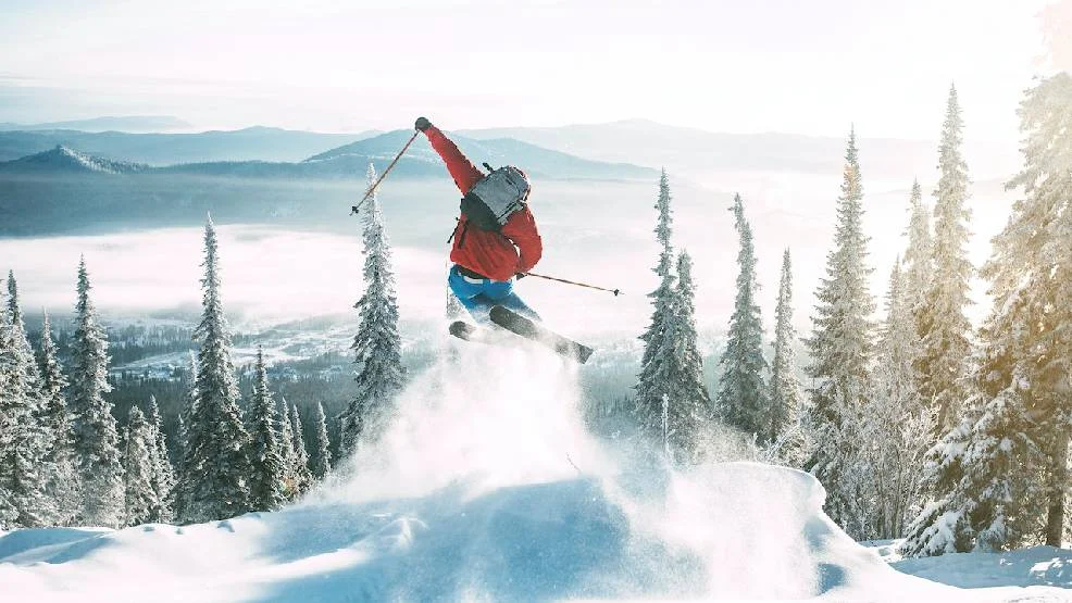 Bluza narciarska - czym powinna się charakteryzować? - Zdjęcie główne