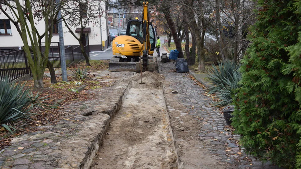 W Gostyniu remontują przejście dla pieszych. Będzie ładniej i bezpieczniej - Zdjęcie główne