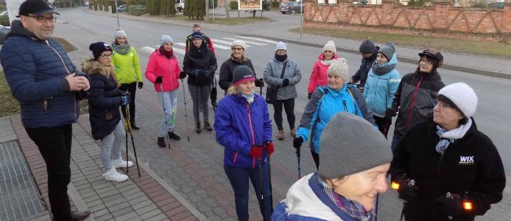 Maszerowali z kijami - Zdjęcie główne