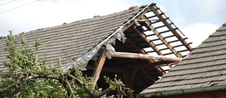 Odszukał żonę w gruzowisku. Dwa dni walczyła o życie - Zdjęcie główne