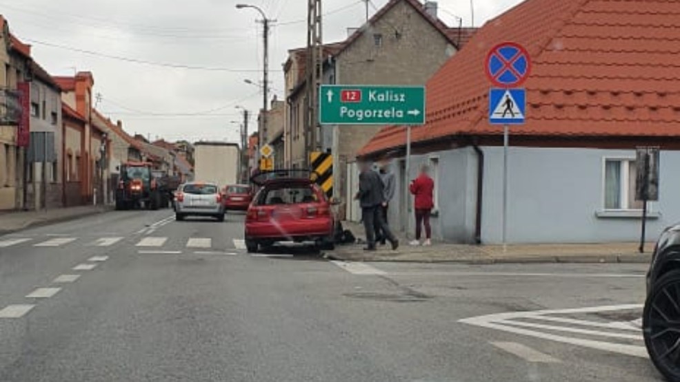 W południe w centrum Piasków - Zdjęcie główne