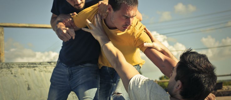 Uderzył go pięścią, złamał podstawę czaszki. Bójka nad jeziorem 	 - Zdjęcie główne