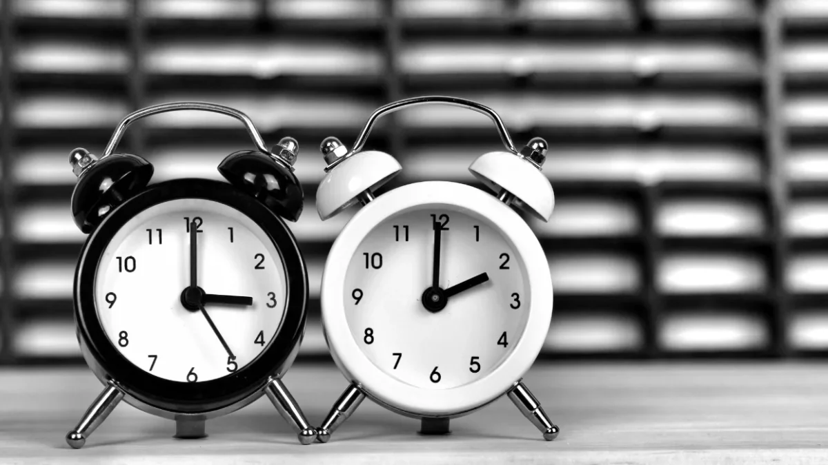 Śpimy o godzinę krócej czy dłużej? Sprawdź, kiedy dokładnie wypada zmiana czasu 2026